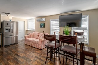 26 Hanover St in Asheville, NC - Foto de edificio - Building Photo