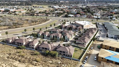 10510 Sandia Dr in Laredo, TX - Building Photo - Building Photo