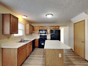 8558 Rodebaugh Rd in Reynoldsburg, OH - Building Photo - Building Photo