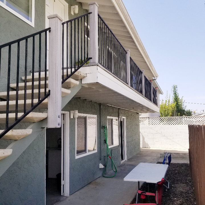 4568 Onondaga Ave in San Diego, CA - Building Photo