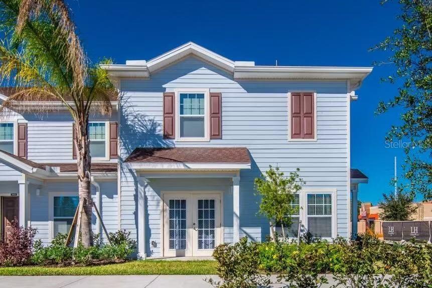 8951 Shine Dr in Kissimmee, FL - Foto de edificio