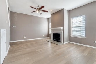 8750 Park Ln, Unit 147 in Dallas, TX - Building Photo - Building Photo