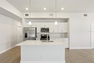 870 Columbia St in Port Charlotte, FL - Building Photo - Building Photo