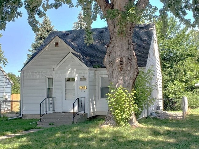 property at 2208 S Willow Ave