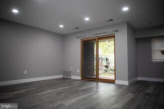 119 Meadowview Ln in Mont Clare, PA - Building Photo - Building Photo