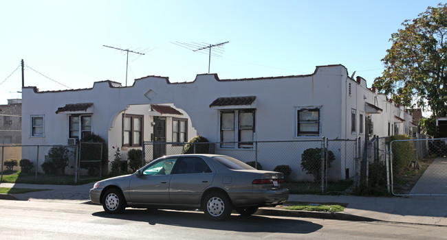 2421 Johnston St in Los Angeles, CA - Building Photo - Building Photo