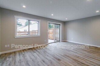 6011 NE 105th Ave in Vancouver, WA - Building Photo - Building Photo