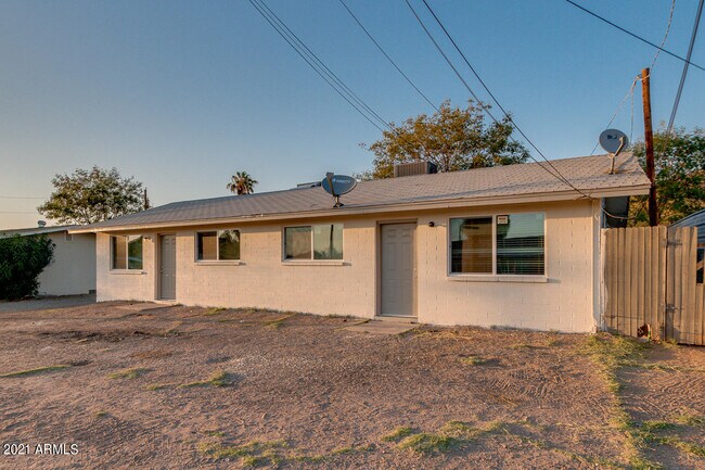 1310 W Cochise Dr-Unit -3 in Phoenix, AZ - Building Photo - Building Photo