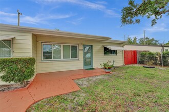 4928 SW 24th Ave in Fort Lauderdale, FL - Building Photo - Building Photo