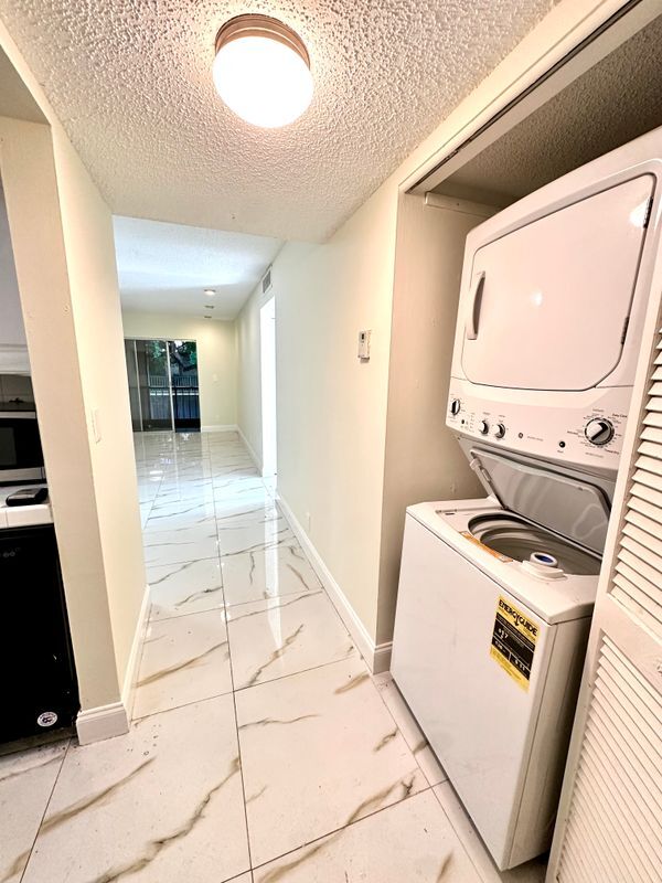 4141 NW 90th Ave in Coral Springs, FL - Building Photo - Building Photo