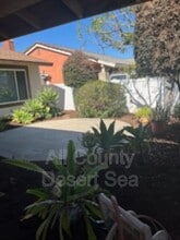 542 Pierpont Dr in Costa Mesa, CA - Building Photo - Building Photo