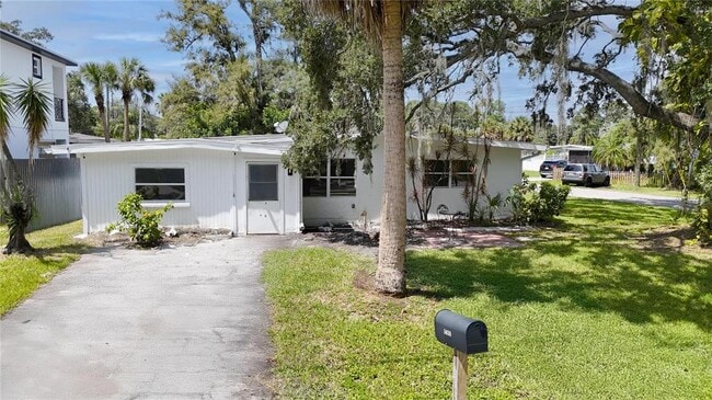property at 5039 Avery Rd