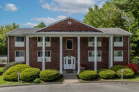 Hathaway Farms in Northampton, MA - Foto de edificio - Building Photo