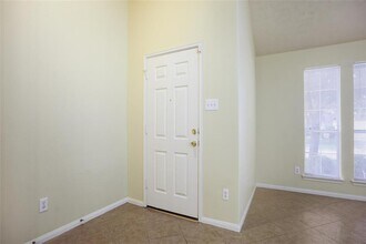 8410 Taraglen Ct in Richmond, TX - Building Photo - Building Photo