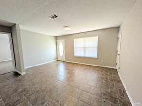 2410 Chance Rd in Molino, FL - Building Photo - Building Photo