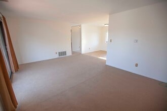 3816 Beresford St in San Mateo, CA - Building Photo - Building Photo