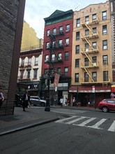 28 Mott St in New York, NY - Building Photo - Building Photo