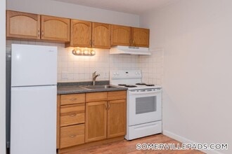 162 Summer St in Somerville, MA - Building Photo - Building Photo