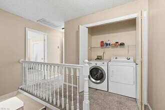 5217 Heathglen Cir, Unit 5217 Heathglen circle in Virginia Beach, VA - Foto de edificio - Building Photo