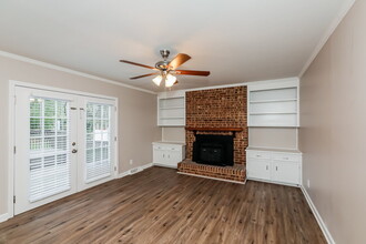 2136 Light Brigade Dr in Matthews, NC - Building Photo - Building Photo
