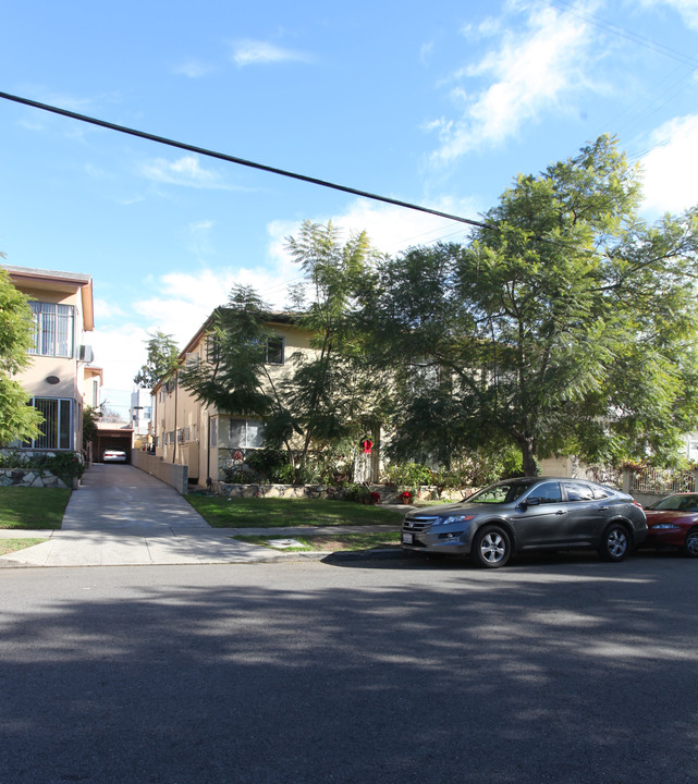 1802 N Alexandria Ave in Los Angeles, CA - Building Photo