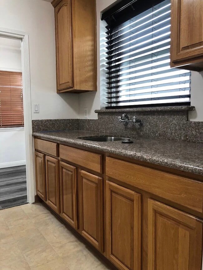 1854 Garvey Ave, Unit 1854 Garvey Ave in Alhambra, CA - Foto de edificio - Building Photo