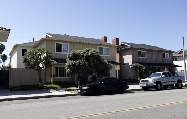 205-209 16th St in Huntington Beach, CA - Building Photo - Building Photo