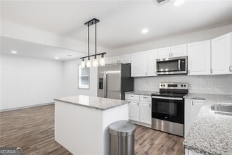 2178 Penelope St NW in Atlanta, GA - Foto de edificio - Building Photo