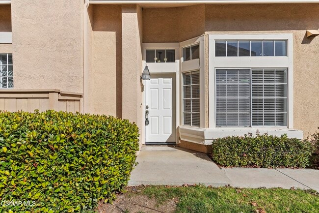 495 Novara Way in Oak Park, CA - Building Photo - Building Photo