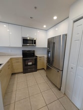 10901 NW 83rd St, Unit 204 in Doral, FL - Building Photo - Building Photo