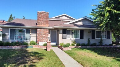 413 W Stevens Ave in Santa Ana, CA - Building Photo - Building Photo