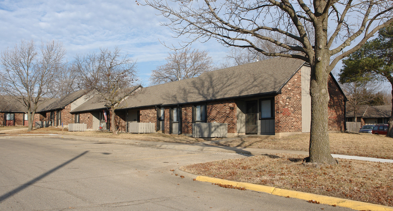 Edgewood Homes in Lawrence, KS - Foto de edificio