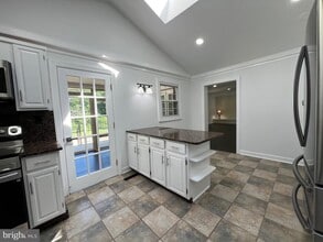 9872 Red Hill Rd in Spotsylvania, VA - Building Photo - Building Photo
