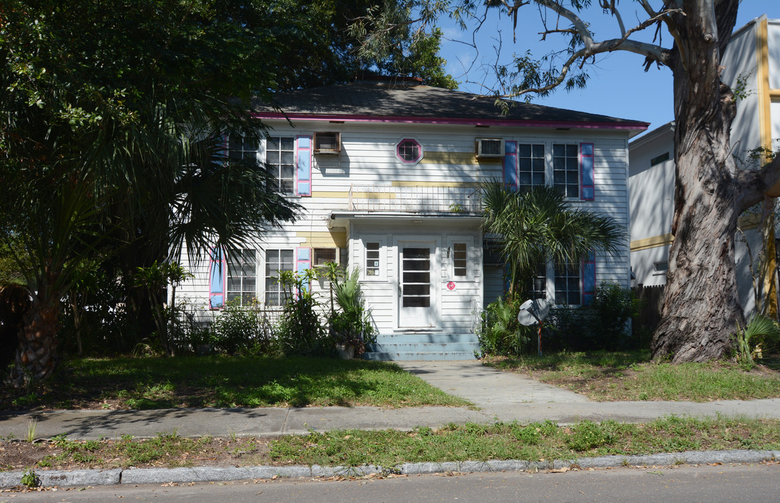 461 13th Ave N in St. Petersburg, FL - Building Photo