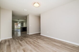 10213 Mangrove Well Rd in Sun City Center, FL - Building Photo - Building Photo