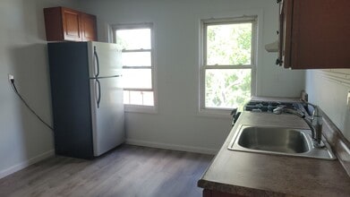 69 Mapes Ave, Unit 3 in Newark, NJ - Building Photo - Building Photo