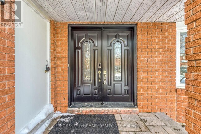 1266 Winterbourne Dr in Oakville, ON - Building Photo - Building Photo