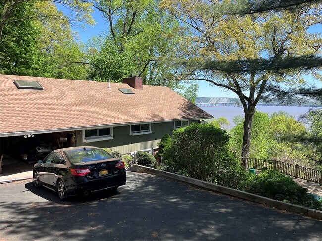 909 Rte 9W in Nyack, NY - Building Photo - Building Photo