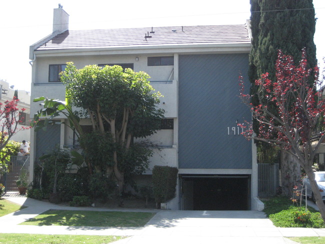 1911 Overland Ave in Los Angeles, CA - Building Photo - Building Photo