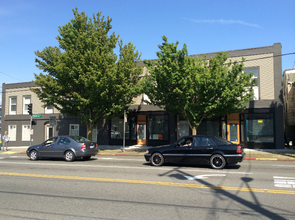 6410 Phinney Ave N-Unit -Studio A in Seattle, WA - Foto de edificio - Building Photo