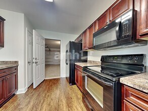 2904 John Cabot Dr in North Charleston, SC - Foto de edificio - Building Photo