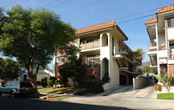 539 Glenwood Rd in Glendale, CA - Building Photo - Building Photo