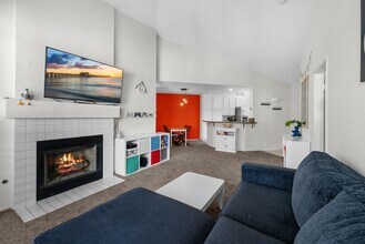 11335 Affinity Ct in San Diego, CA - Building Photo - Building Photo