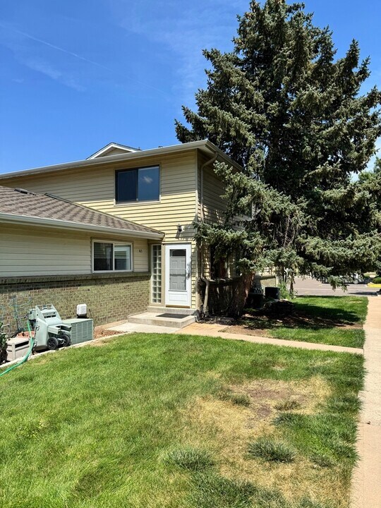 3351 S Field St in Lakewood, CO - Building Photo
