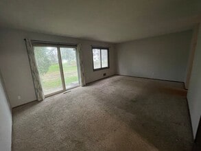 7612 Hampshire Ave N in Minneapolis, MN - Building Photo - Building Photo