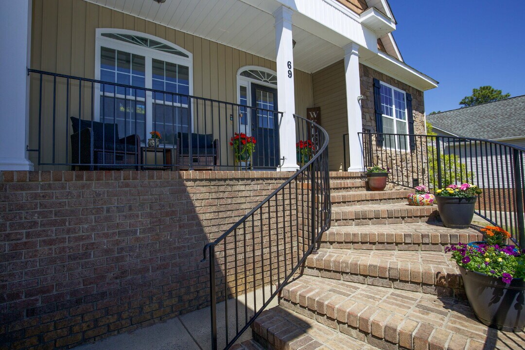 69 Quail Hollow in Sanford, NC - Building Photo