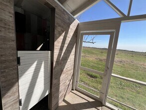 7176 Goehring Rd in Ledbetter, TX - Building Photo - Building Photo