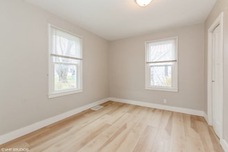 2510 Lakeshore Dr in St. Joseph, MI - Building Photo - Building Photo