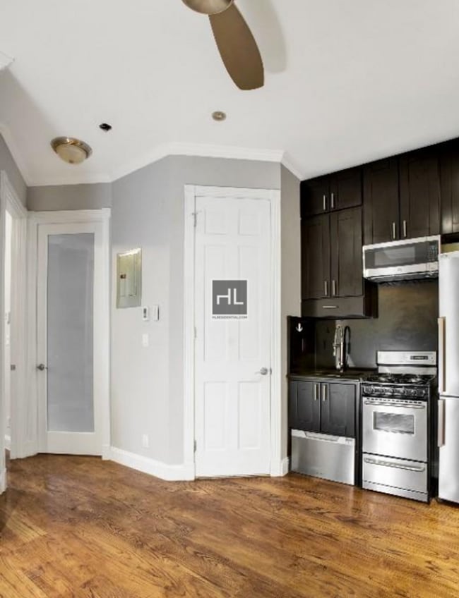property at 334 E 6th St