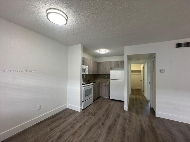 2910 Pierce St in Hollywood, FL - Building Photo - Building Photo